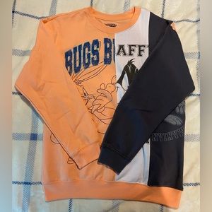 looney tunes oversized crewneck